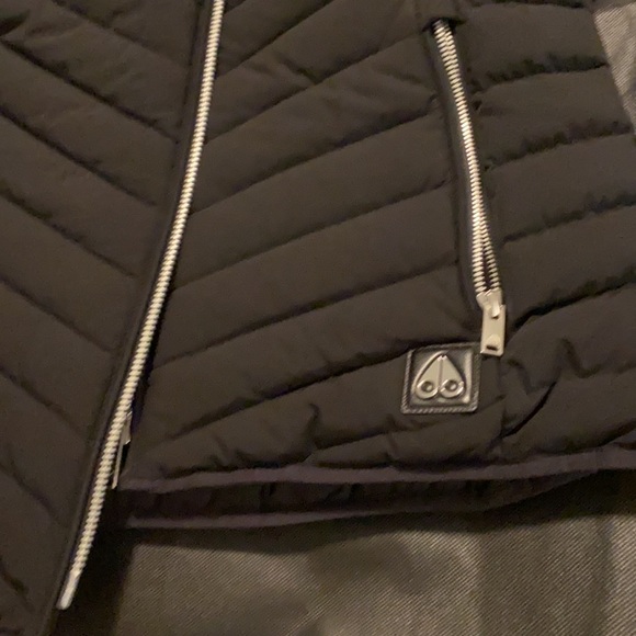 Mooseknuckles best size large women’s - Picture 7 of 8